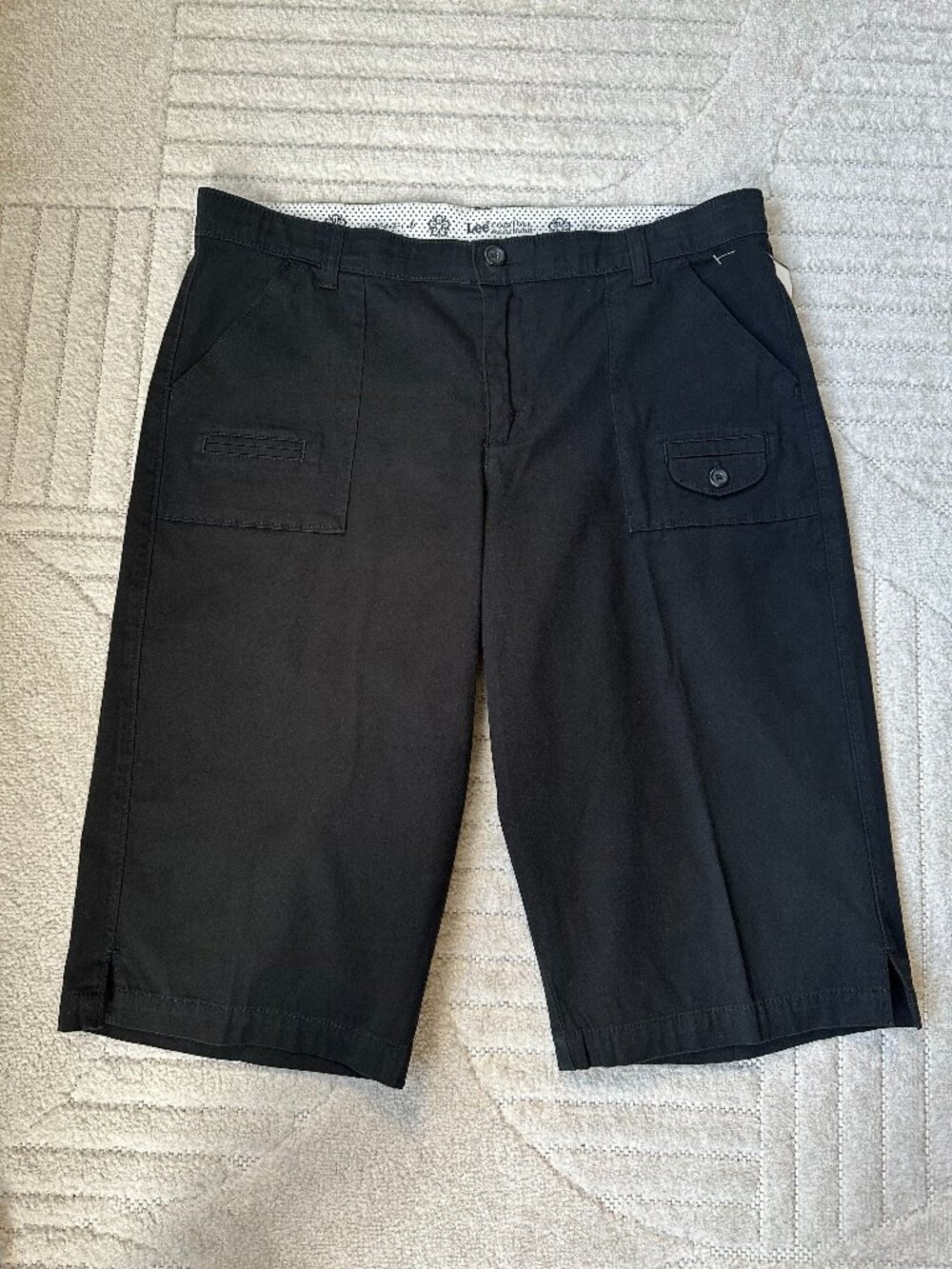 Lee Women’s 16 Petite Black Stretch Bermuda Utility Shorts Unisex Style